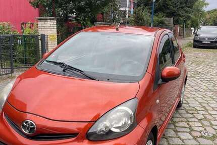Toyota Aygo 66.900 km 5.200 € Berlin 14199