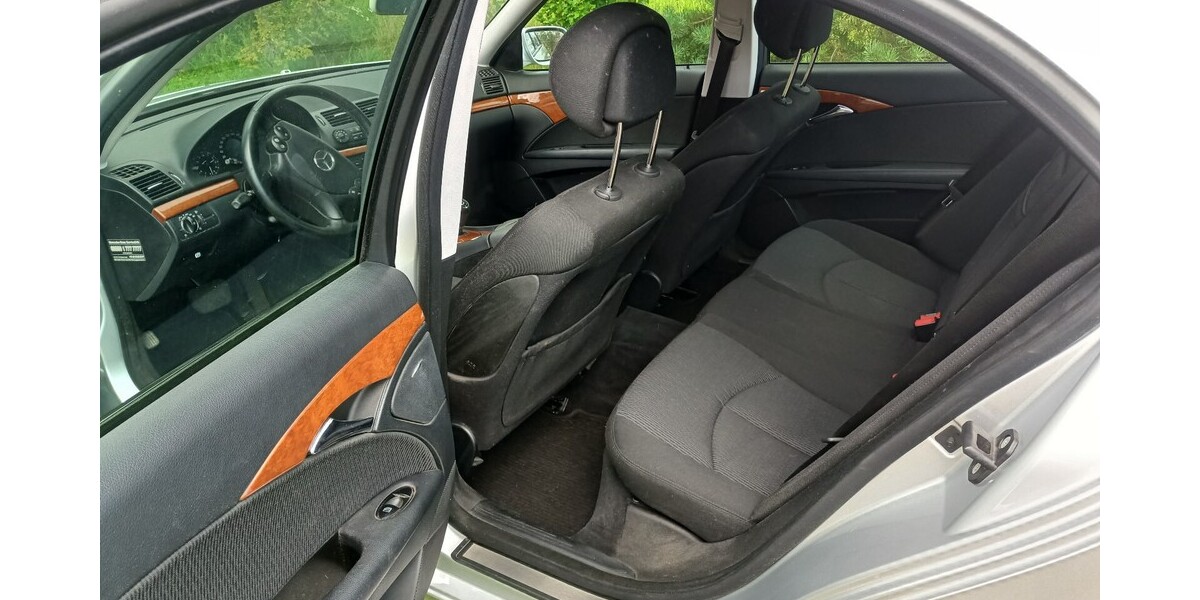 Mercedes-Benz E 200 223.000 km 5.300 &euro; Brieselang 14656