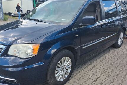 Lancia Voyager 240.000 km 5.900 &euro; Berlin 13627