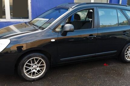 Kia Carens 200.000 km 2.399 &euro; Berlin 13405