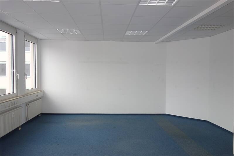 Gewerbeobjekt Teltow - 7 Zimmer, 322 m&sup2;, 3.060&euro; | Angebot:25710475