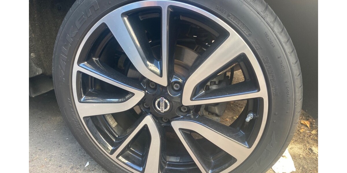 Nissan Qashqai 102.000 km 14.000 &euro; Berlin 10178