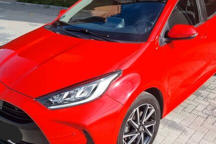 Toyota Yaris 38.915 km 16.990 &euro; Berlin 12489