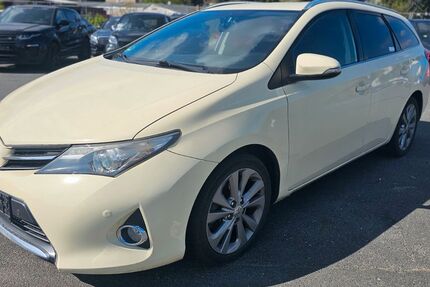 Toyota Auris 206.404 km 8.990 &euro; Schönefeld OT Großziethen 12529