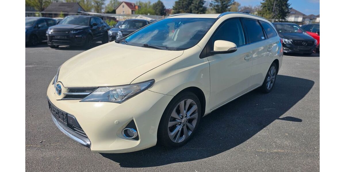 Toyota Auris 206.404 km 8.990 &euro; Schönefeld OT Großziethen 12529