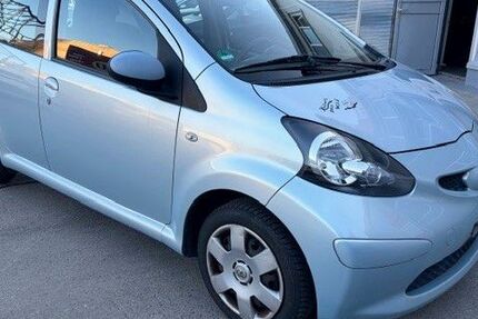 Toyota Aygo (X) 82.179 km 2.900 &euro; Berlin 13581