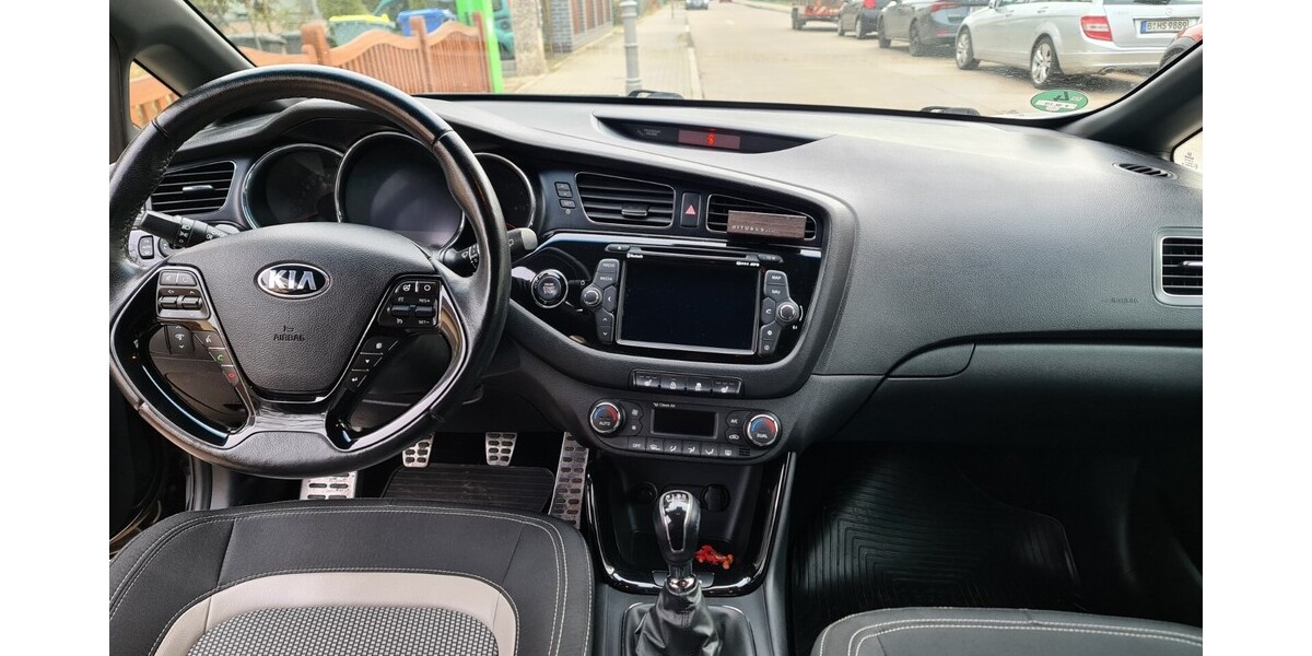 Kia Pro CeeD 77.580 km 9.999 &euro; Berlin 10178