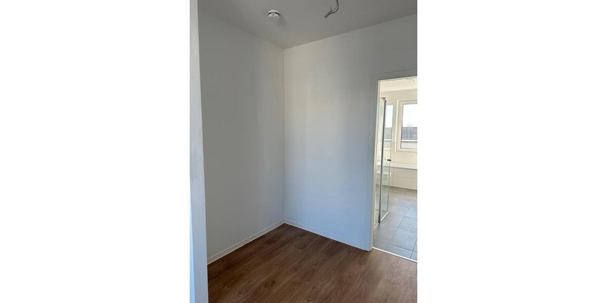 Dachgeschoßwohnung Berlin Lichtenberg - 2 Zimmer, 72 m&sup2;, 1.508&euro; | Angebot:26380440