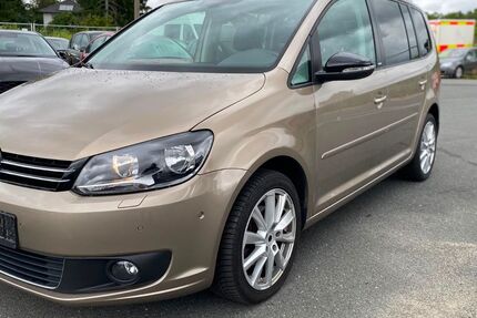 VW Touran 87.160 km 9.990 &euro; Schönefeld OT Großziethen 12529