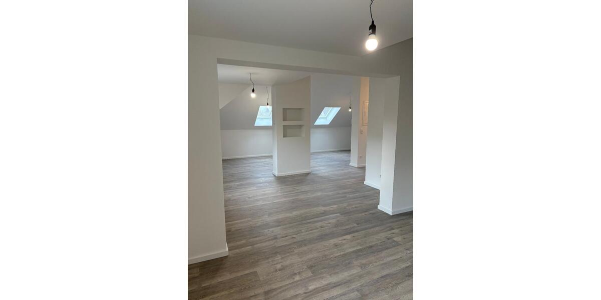 Dachgeschoßwohnung Berlin Reinickendorf - 2 Zimmer, 70 m&sup2;, 1.245&euro; | Angebot:26618728