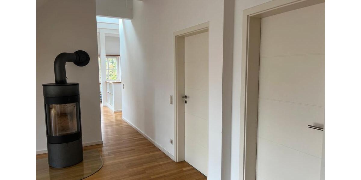 Dachgeschoßwohnung Berlin Steglitz-Zehlendorf - 5 Zimmer, 156 m&sup2;, 2.600&euro; | Angebot:26417272