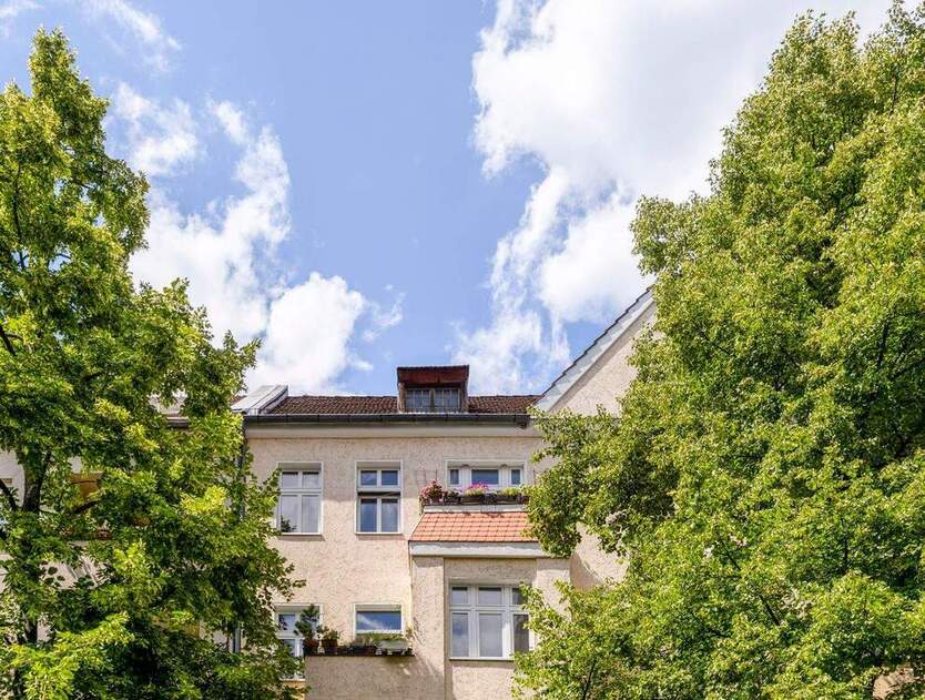 Charmante 2-Zimmer-Wohnung im Gartenhaus, im beliebten Reuterkiez! - mit Option zur Eigennutzung.