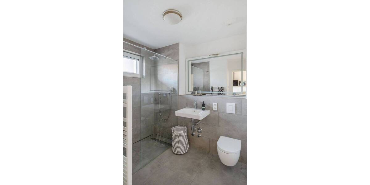 Etagenwohnung Berlin Kreuzberg - 2 Zimmer, 70 m&sup2;, 1.750&euro; | Angebot:26503147