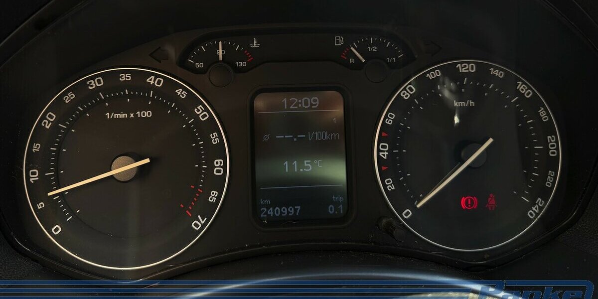 Skoda Octavia Ambiente*06/26TÜV*Klima*Tempo*AUX* 240.997 km 2.480 &euro; Berlin 13187