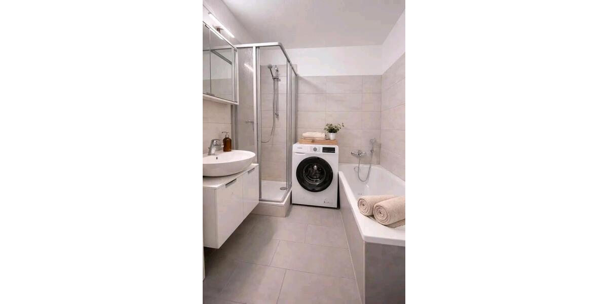 Erdgeschoßwohnung Berlin Tempelhof-Schöneberg - 3 Zimmer, 102 m&sup2;, 1.580&euro; | Angebot:26143197