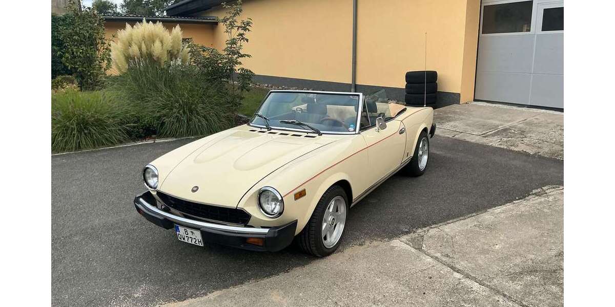 Fiat 124 Spider 106.000 km 16.500 &euro; Wandlitz OT Schönerlinde 16348