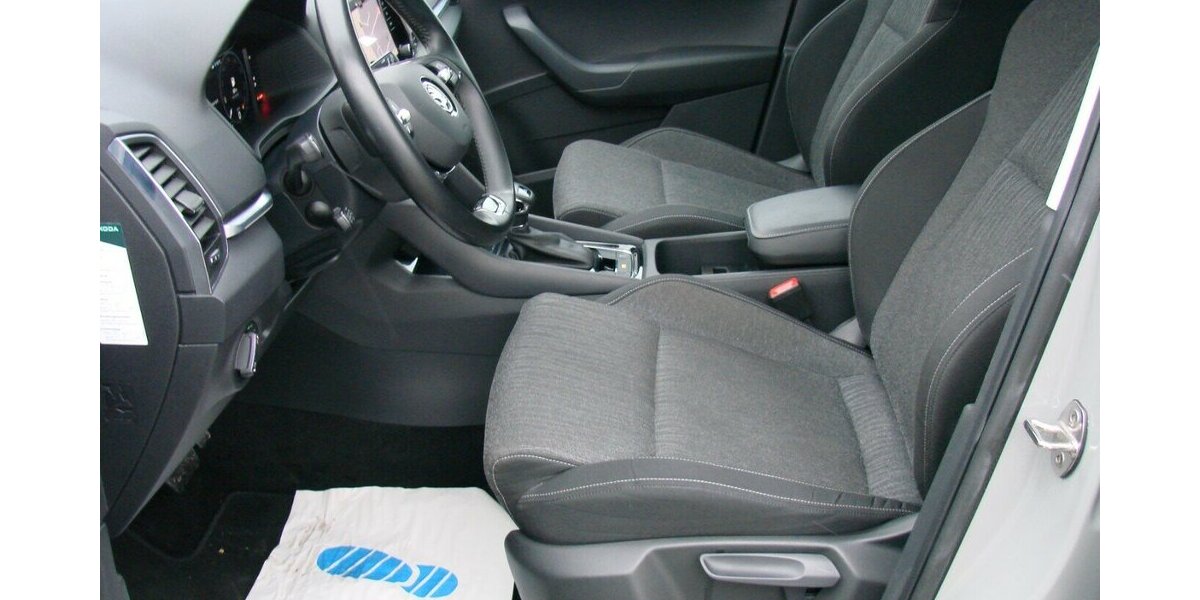 Skoda Karoq 1,5TSi Style ACC LED Kamera Family Paket II 32.882 km 25.980 &euro; Falkensee 14612