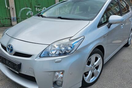 Toyota Prius 41.553 km 12.490 &euro; Berlin 13353