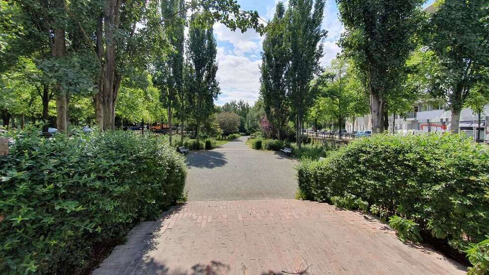 Einzelhandel in Berlin 2.000 € 163.22 m²
