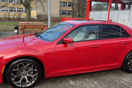 Chrysler 300C 90.000 km 21.500 € Berlin 13581
