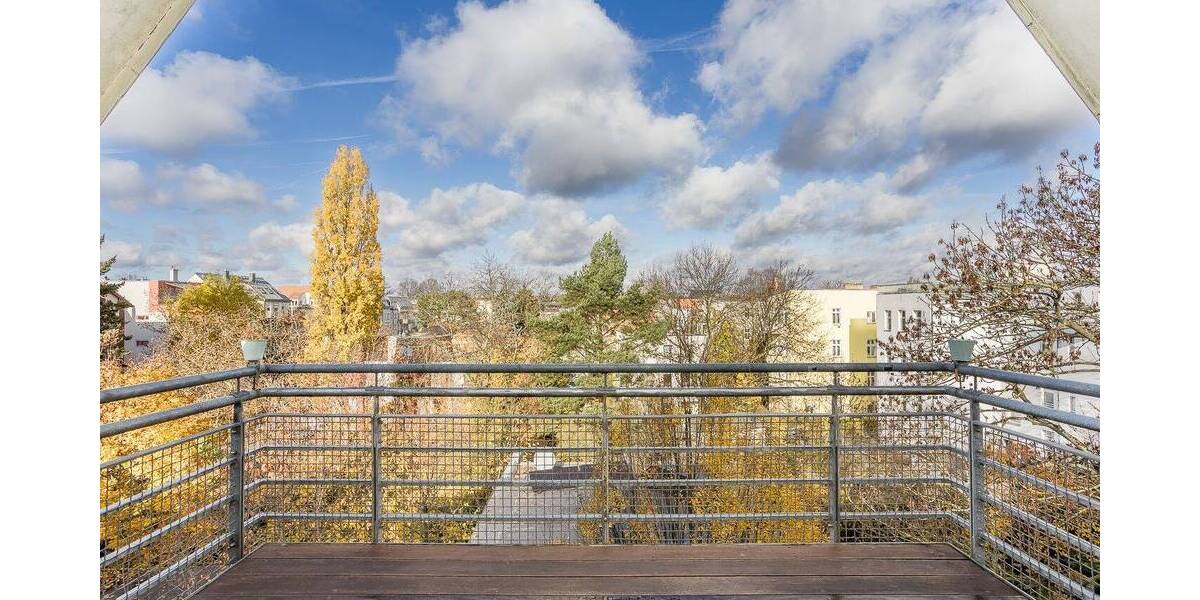 Bezugsfreie 2-Zimmer-Altbau-Dachgeschosswohnung nahe Brosepark 2 zimmer