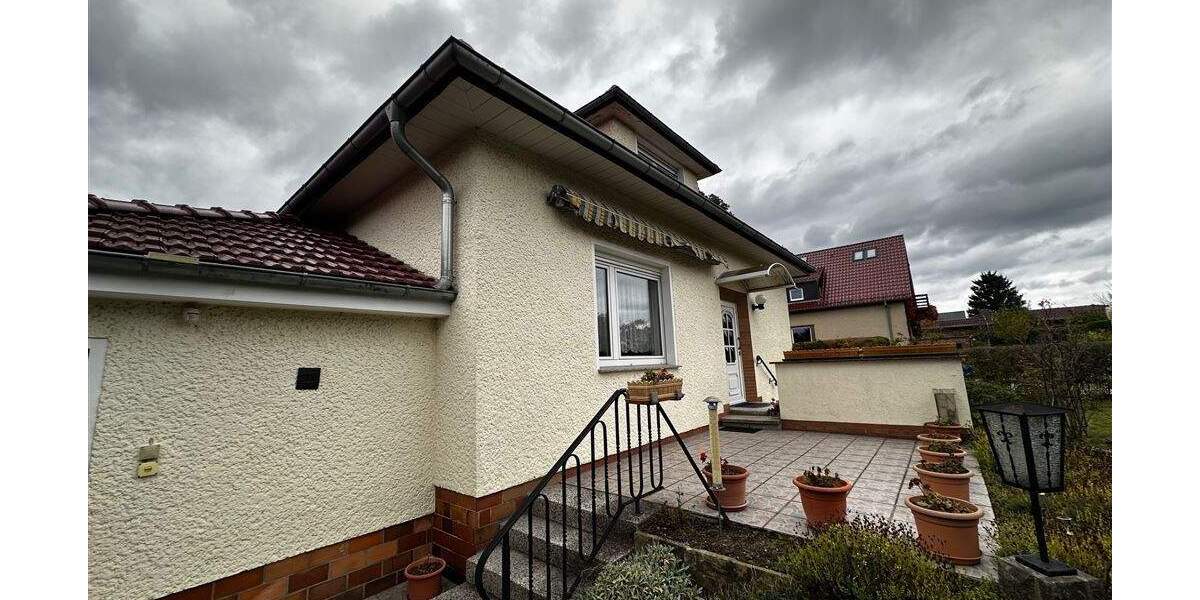 Solides kleines Einfamilienhaus in Schönefeld OT Altglienicke zu Verkaufen. 4 zimmer