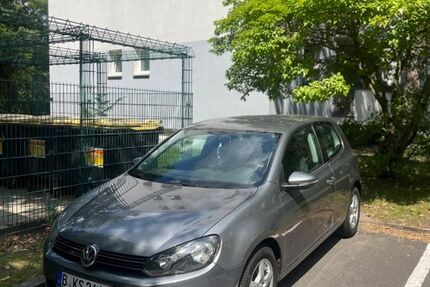 VW Golf 131.000 km 6.000 &euro; Berlin 10969