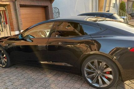 Tesla Model S 105.800 km 35.900 &euro; Lünen 44532