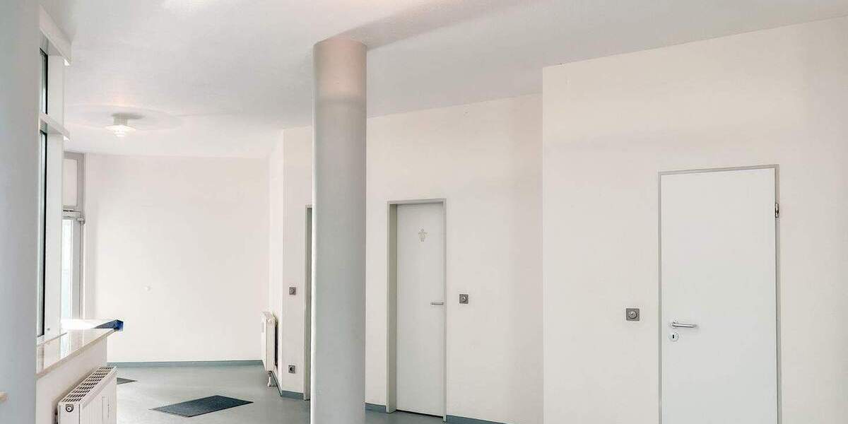 Gewerbeobjekt Stahnsdorf - 5 Zimmer, 253 m&sup2;, 2.406&euro; | Angebot:25737106