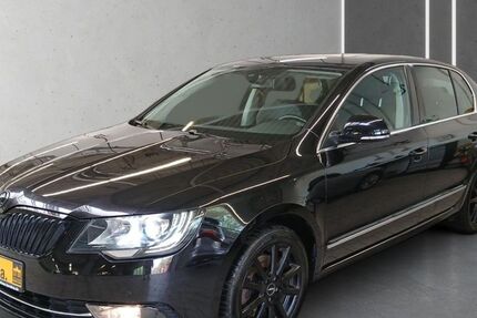 Skoda Superb 160.211 km 10.890 &euro; Berlin 13581