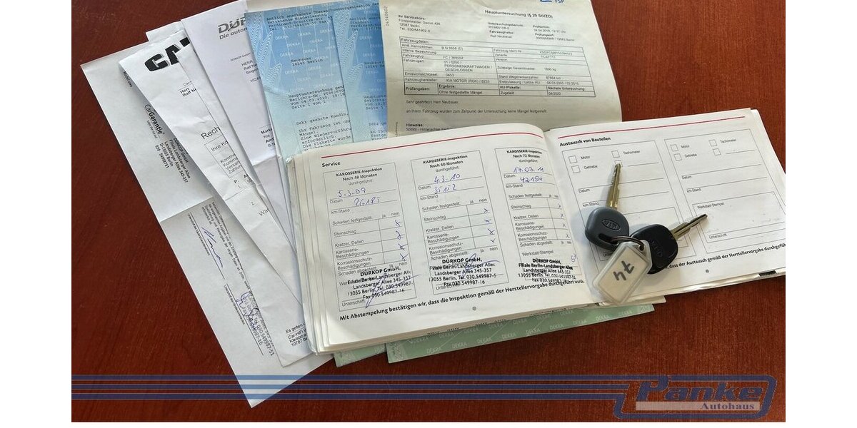 Kia Carens 2.0 16V EX Van*SchiebeD.*Klima*PDC*Bluet* 109.096 km 1.100 &euro; Berlin 13187