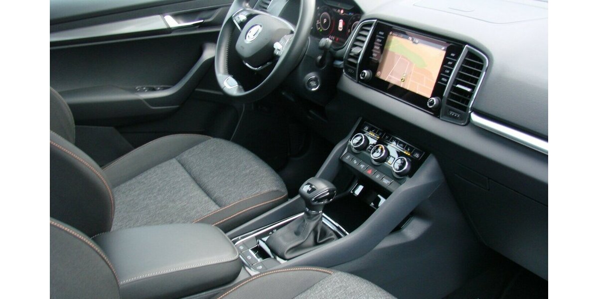 Skoda Karoq 1,5TSi Clever ACC 360° LED Panorama AHK 56.303 km 26.980 &euro; Falkensee 14612