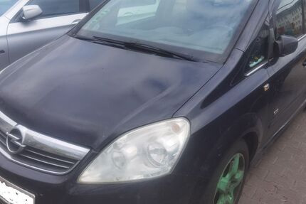Opel Zafira 271.000 km 990 &euro; Berlin 12059