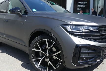 VW Touareg 17.754 km 73.800 &euro; Berlin 13156