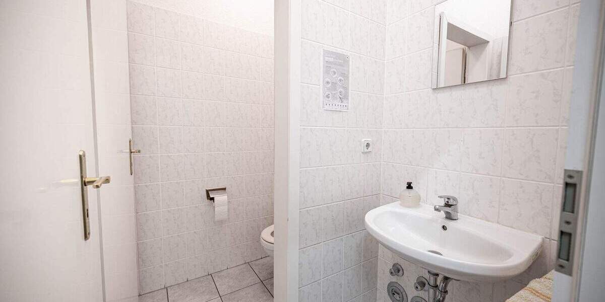 ?? AirBnB oder FeWo möglich - sensationelle 4 Zimmer Gewerbe Einheit mit zwei Eingängen 4 zimmer