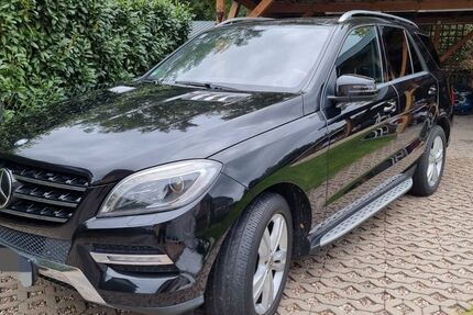 Mercedes-Benz ML 350 253.000 km 21.600 € Wustermark 14641