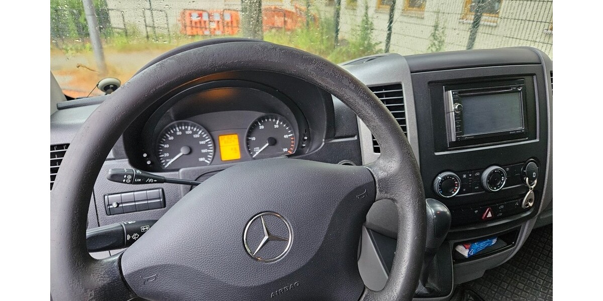 Mercedes-Benz Sprinter 3,5-T Kasten 321.100 km 7.497 &euro; Berlin 10178