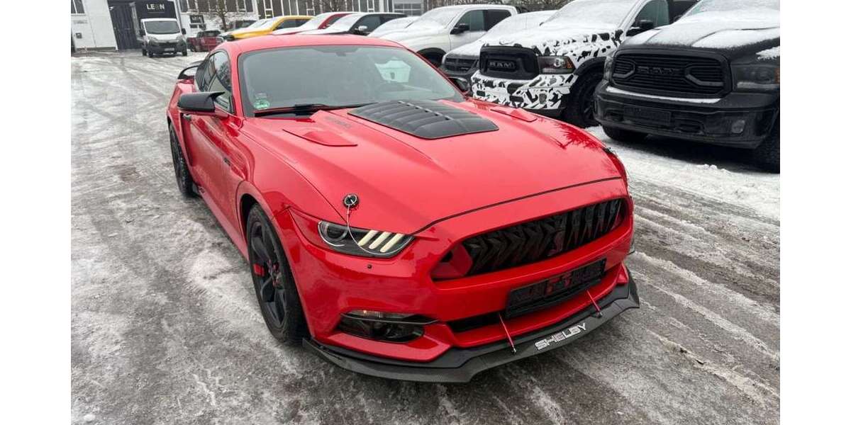 Ford Mustang 126.000 km 19.990 &euro; Berlin 12277