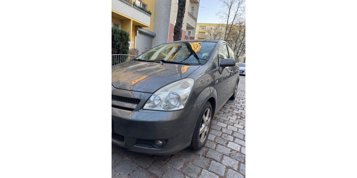 Toyota Verso 223.171 km 2.999 &euro; Berlin 12167