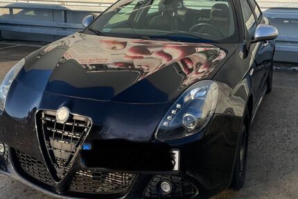 Alfa Romeo Giulietta 303.770 km 3.300 &euro; Berlin 13585