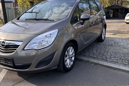 Opel Meriva 127.000 km 4.999 &euro; Berlin 13597