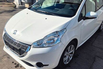 Peugeot 208 73.000 km 5.690 &euro; Berlin 13435