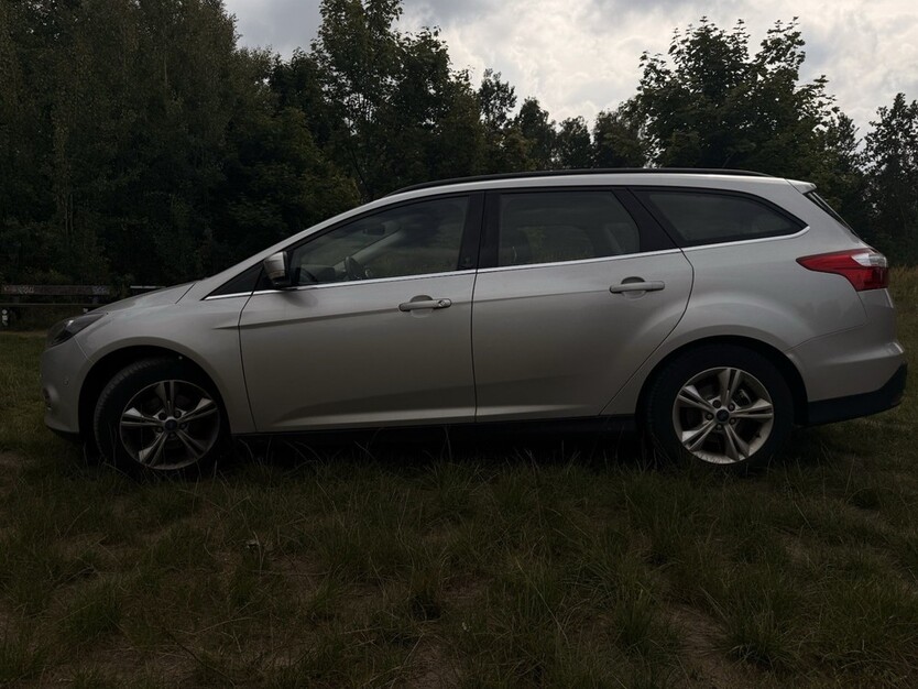 Ford Focus 152.000 km 6.250 € Hohen Neuendorf 16540
