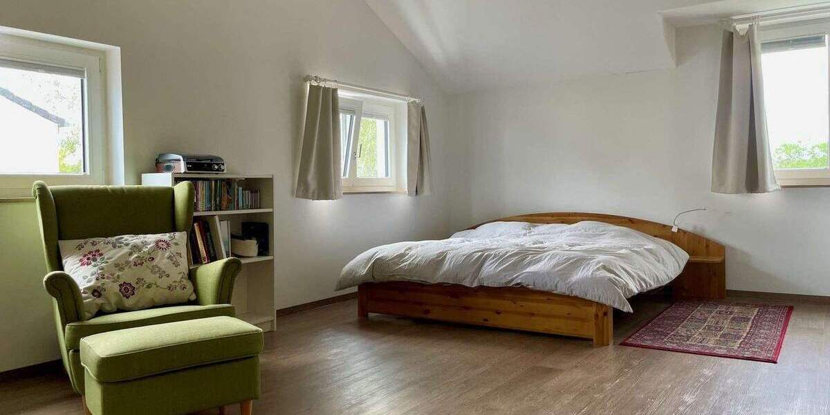 Doppelhaushälfte Berlin Altglienicke - 4 Zimmer, 134 m&sup2;, 2.200&euro; | Angebot:25821698