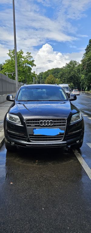 Q7