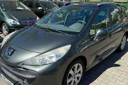 Peugeot 207 120.000 km 2.850 &euro; Berlin 13407