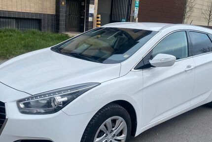 Hyundai i40 116.600 km 8.700 &euro; Berlin 12435