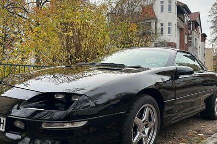 Chevrolet Camaro 130.000 km 12.900 € Berlin 12203