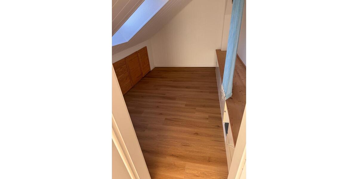 Dachgeschoßwohnung Berlin Spandau - 2 Zimmer, 87 m&sup2;, 1.400&euro; | Angebot:24354272