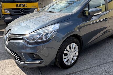 Renault Clio 128.000 km 6.900 &euro; Berlin 12099